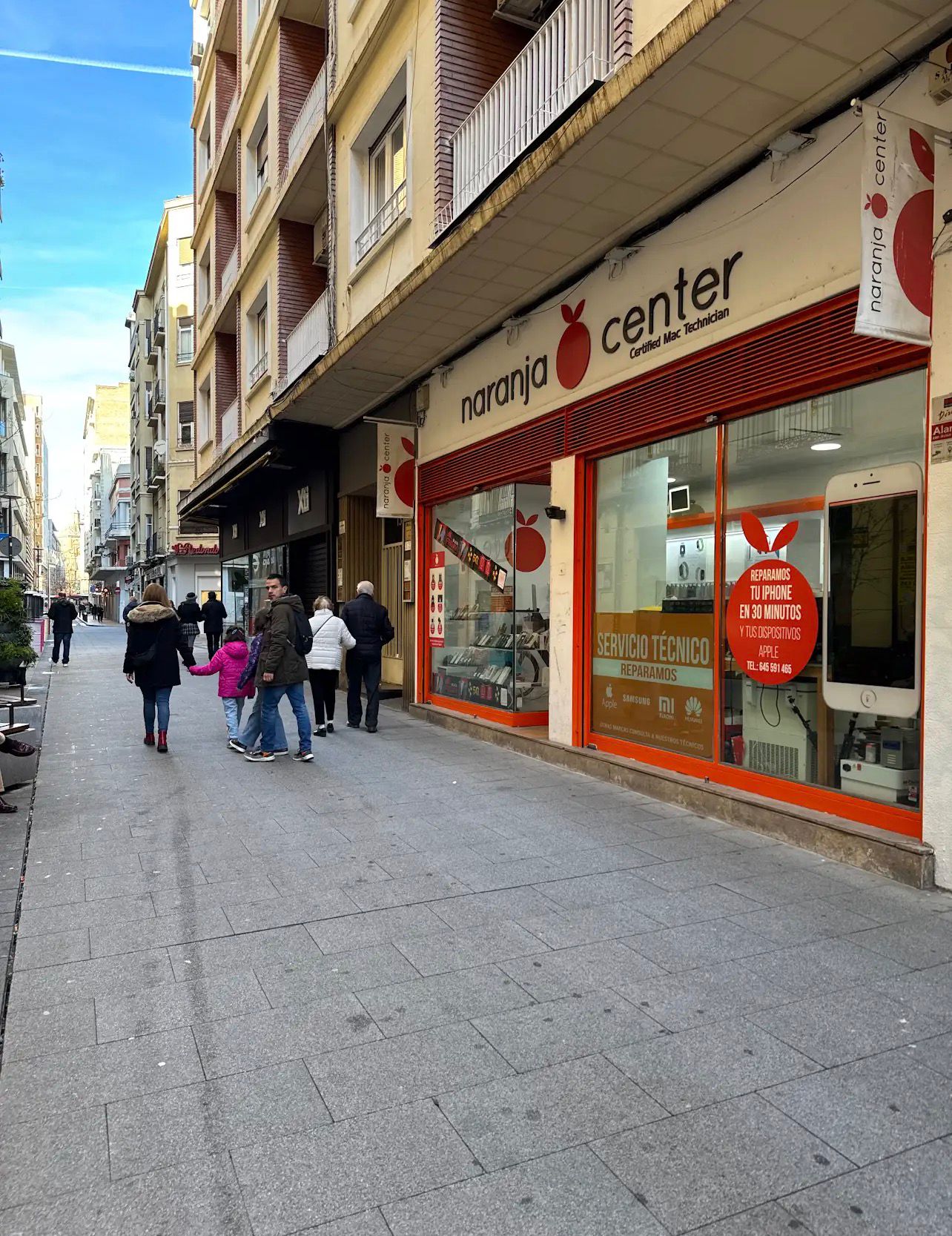 Fachada Naranja Center en Calle San Miguel 15, Zaragoza